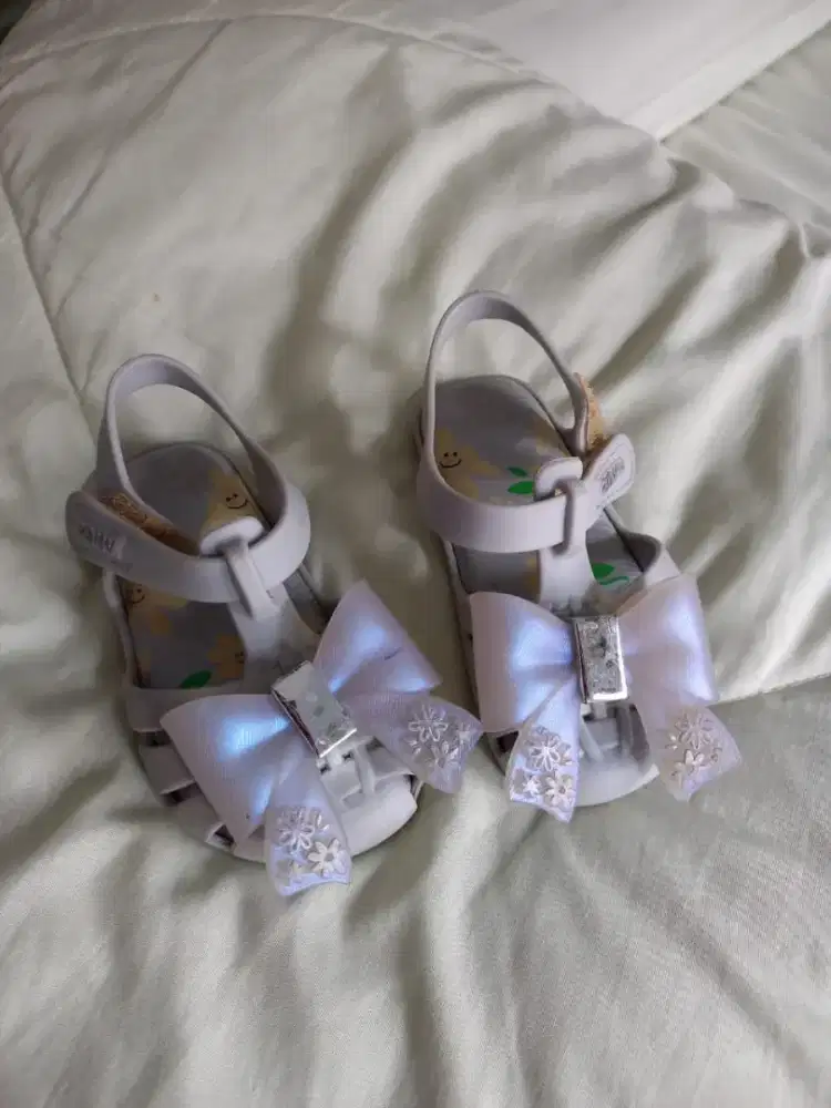 Preloved sandal bayi zaky nina