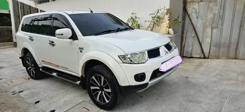 Pajero sport GLX 4X4 2013, jarang Ada, tangguh, Irit, 4x4 Aktif