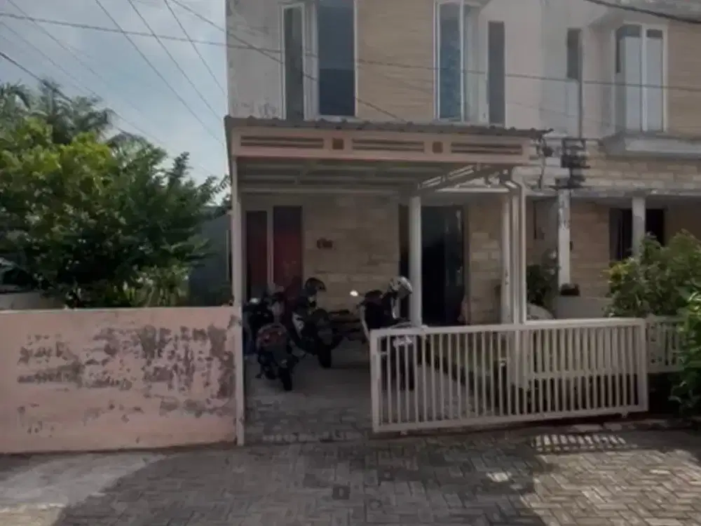 1918.  Rumah De Naila Residence Menganti Gresik