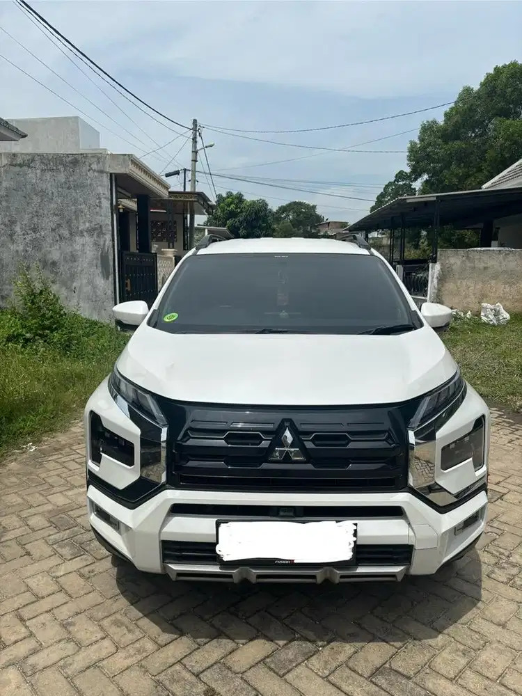 Dijual Mobil Mitshubisi Xpander Cross MT 2024