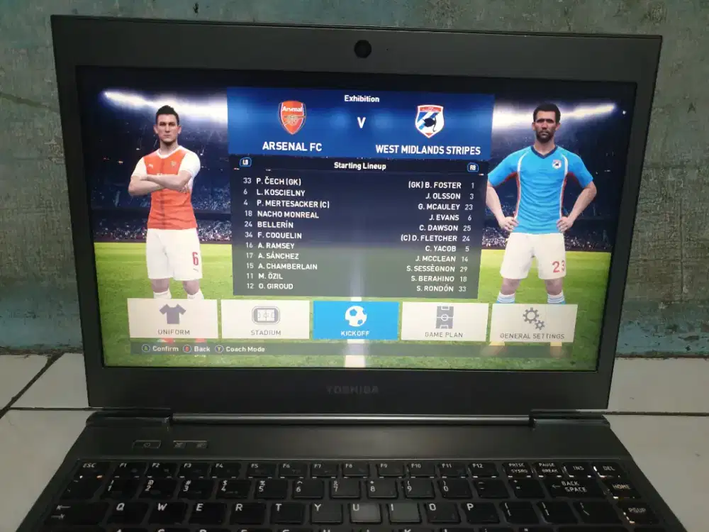 Toshiba Ultrabook Corei7 Ram8gb Ssd Ringan Slim Cocok Buat Pelajar