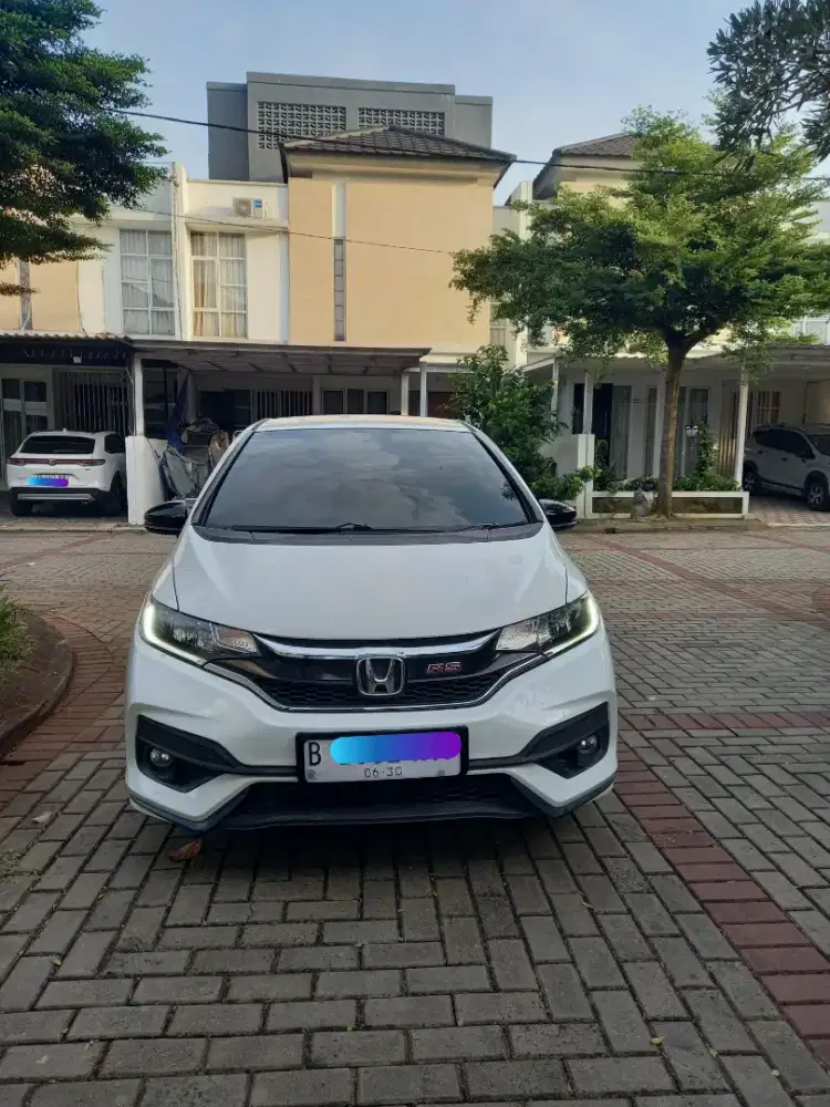 Di Jual Honda Jazz RS Automatic 2018 KM Low Pajak Panjang Cash