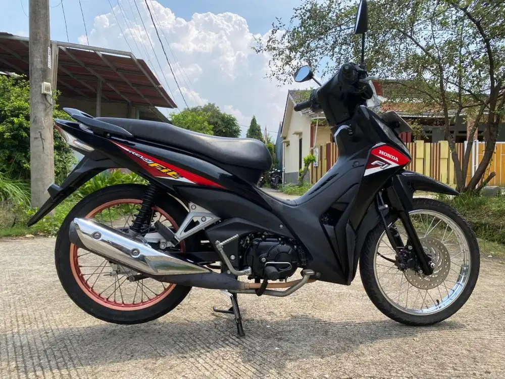 58@:DP:1,150RB F KOTA HONDA REVO110FIT HITAM