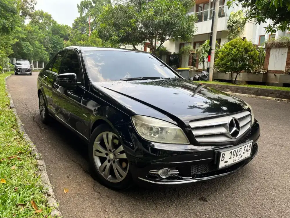 W204 C200 AVG good condition