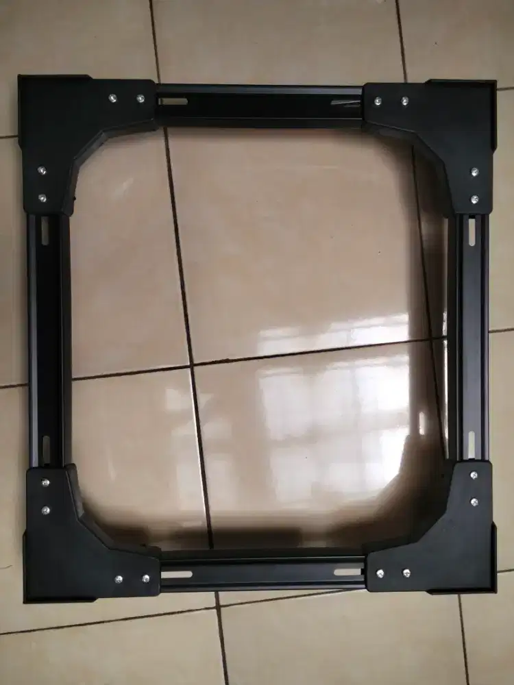 Roda Alas Kaki Lemari es