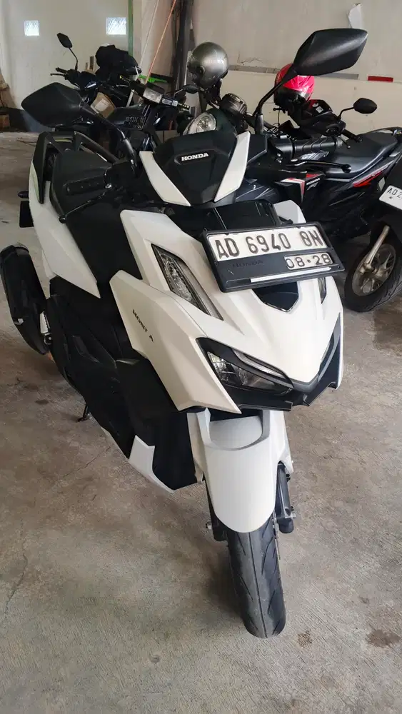Vario 160 putih murah