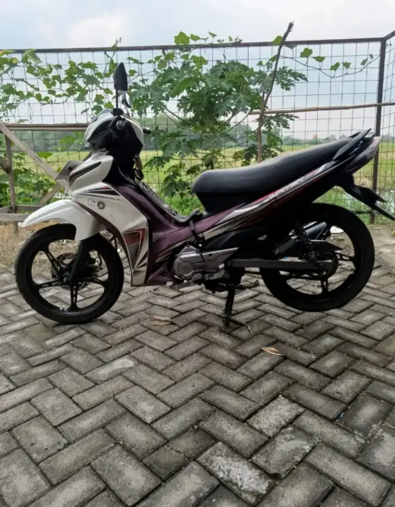 di jual Jupiter Z1 thn2017 tangan pertama di jual tujuh juta nego