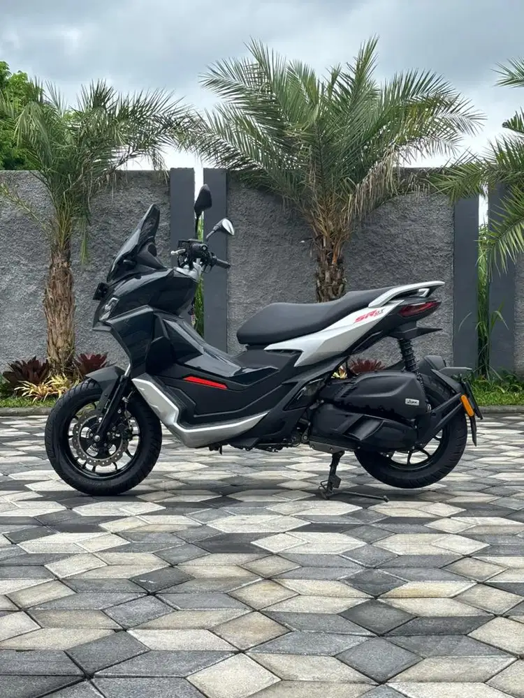 Aprilia SR GT 200 thn 2022 ABS IGet 2022 Hitam Metalik Odo 6rb Koko
