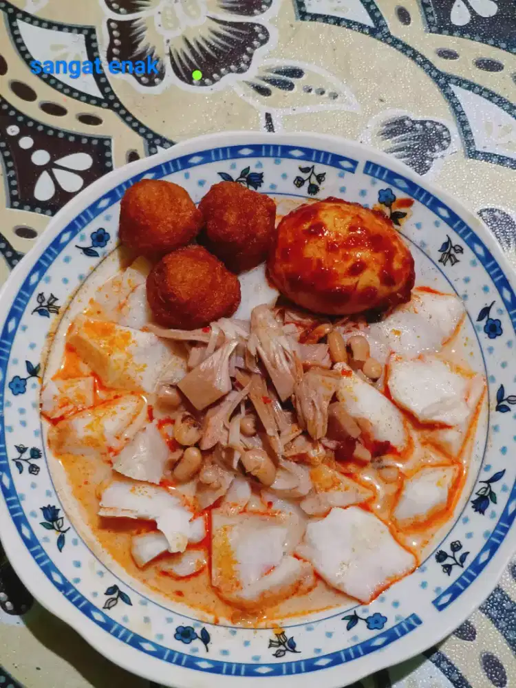 jual ketupat btumis mageli rasanya sangat enak harga 10rb wa