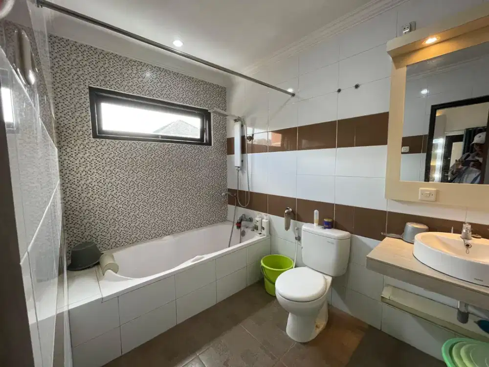 Rumah Dijual Full Furnish di Perum Royal Maguwo Sleman Dekat Kota Jogja