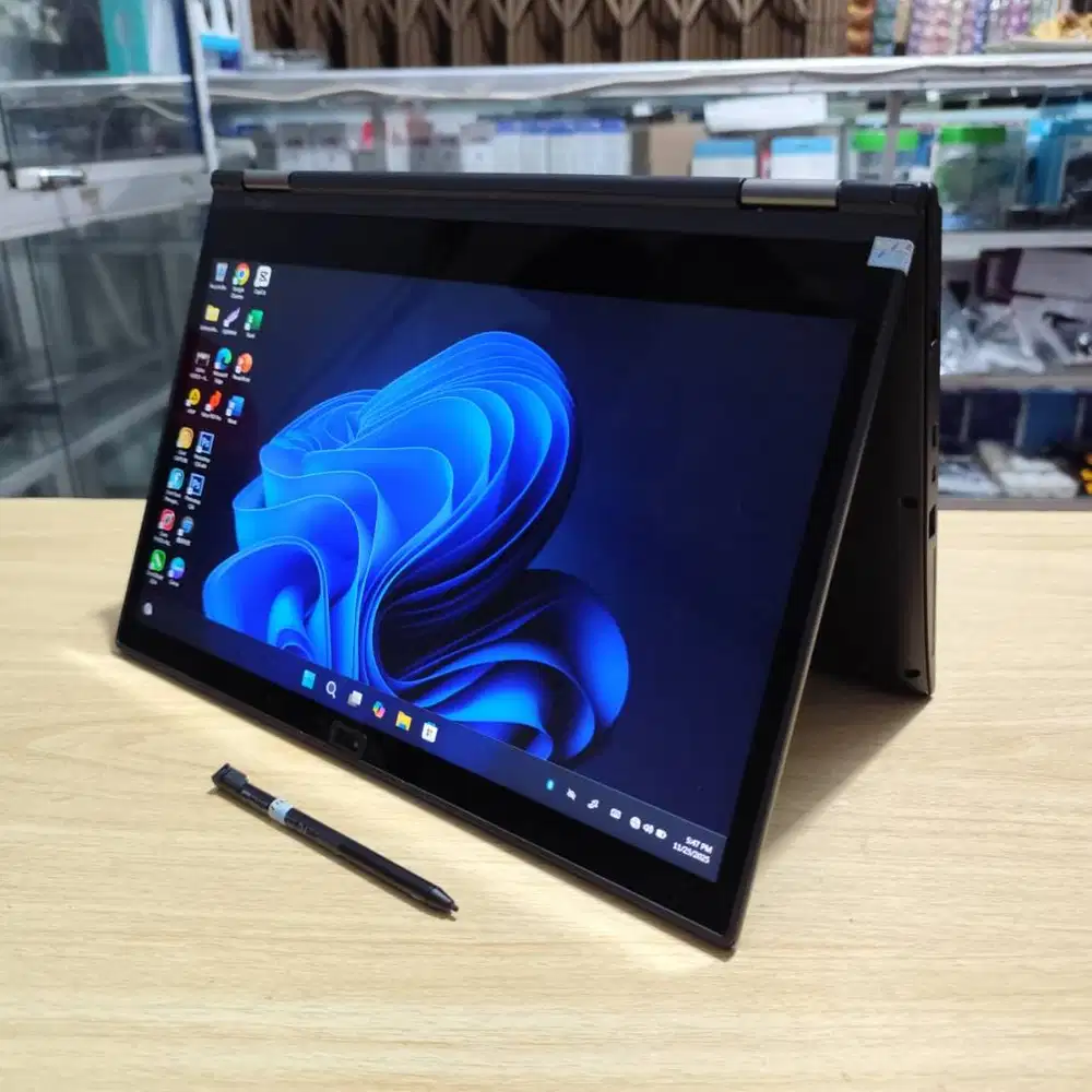 Laptop Lenovo Thinkpad Yoga X380 Intel Core i5 8th Flip Touchcsreen Pe