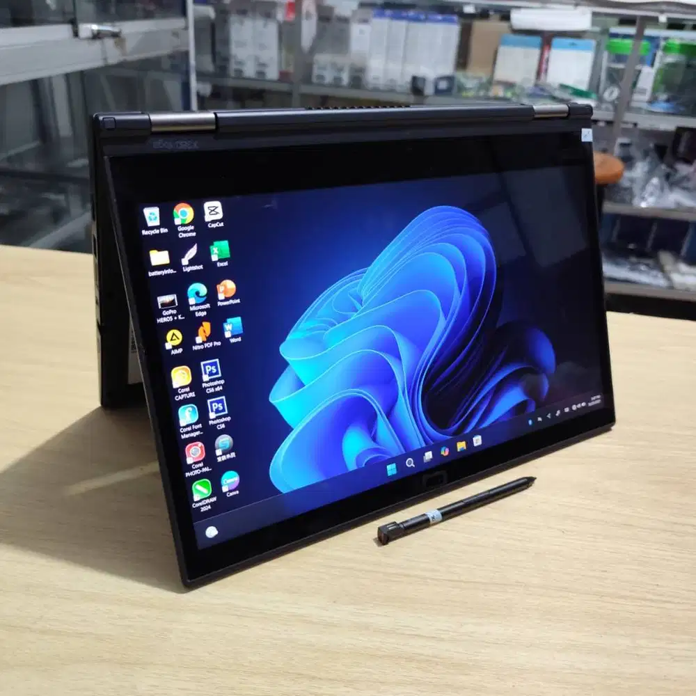 Laptop Lenovo Thinkpad Yoga X380 Intel Core i5 8th Flip Touchcsreen Pe