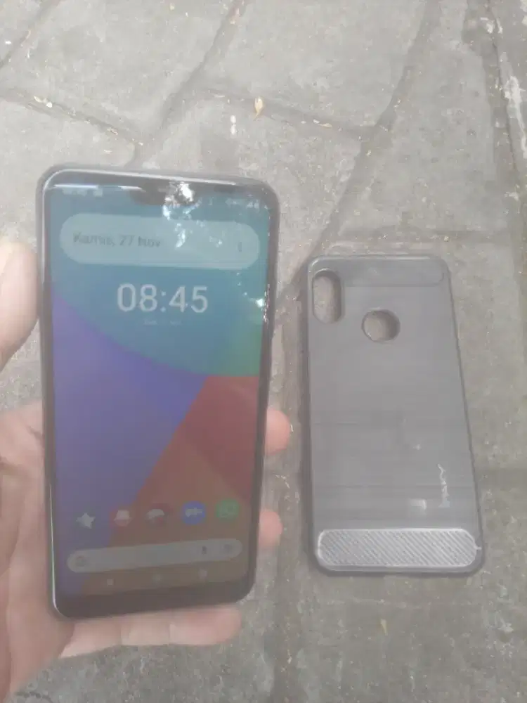 Redmi Mi A2 Lite (RAM 4/64GB, Os 9 Pie) Free Genpro Bokeh S55B Minus