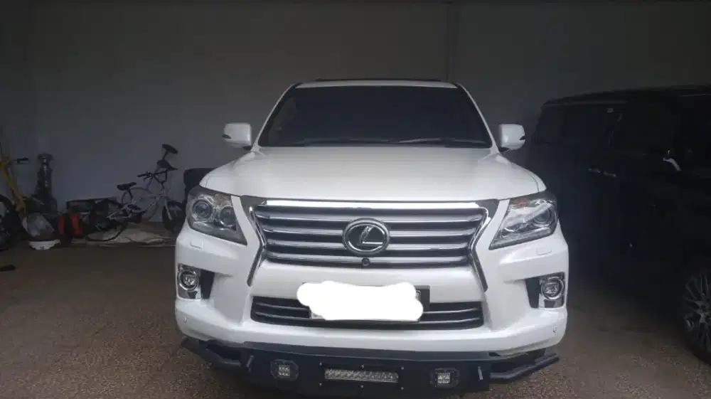 DIJUAL MOBIL LEXUS LX570