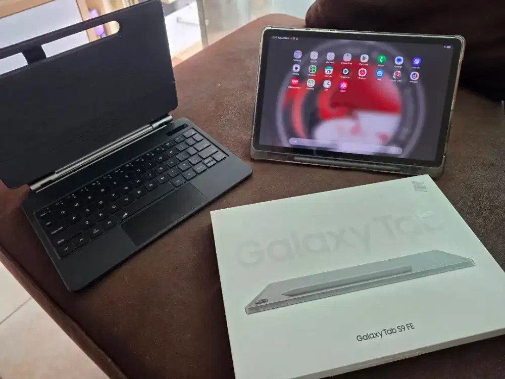Samsung Galaxy tab S9 FE - AKG Sound Clear LIKE NEW