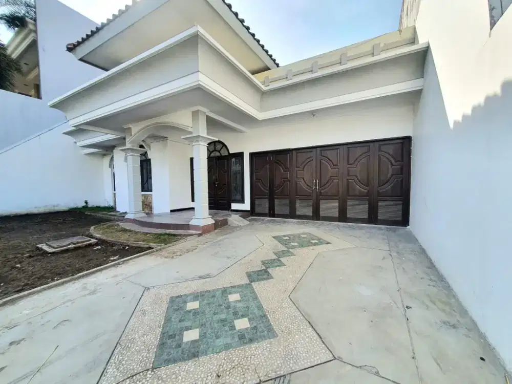 Disewakan Rumah Citraland Utama