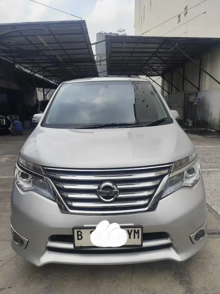 Nissan serena hws 2017 mobil istimewah cash termurah