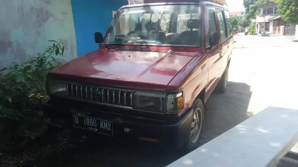 Kijang rover 1991