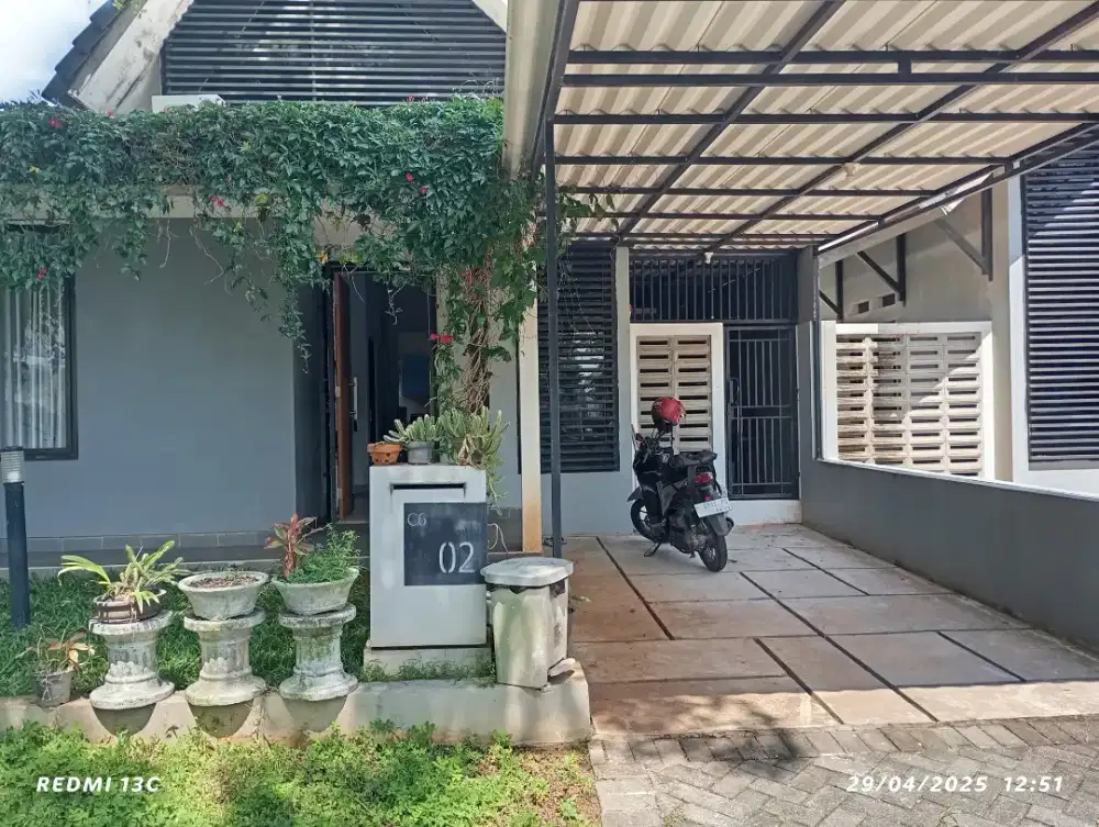 Di jual rumah bsb city