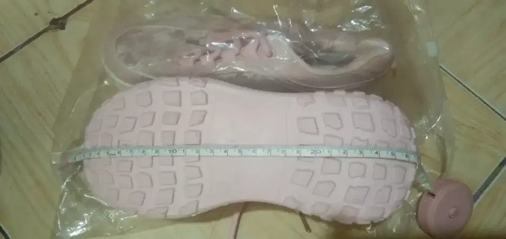 Sepatu baru blm pernah dipakai