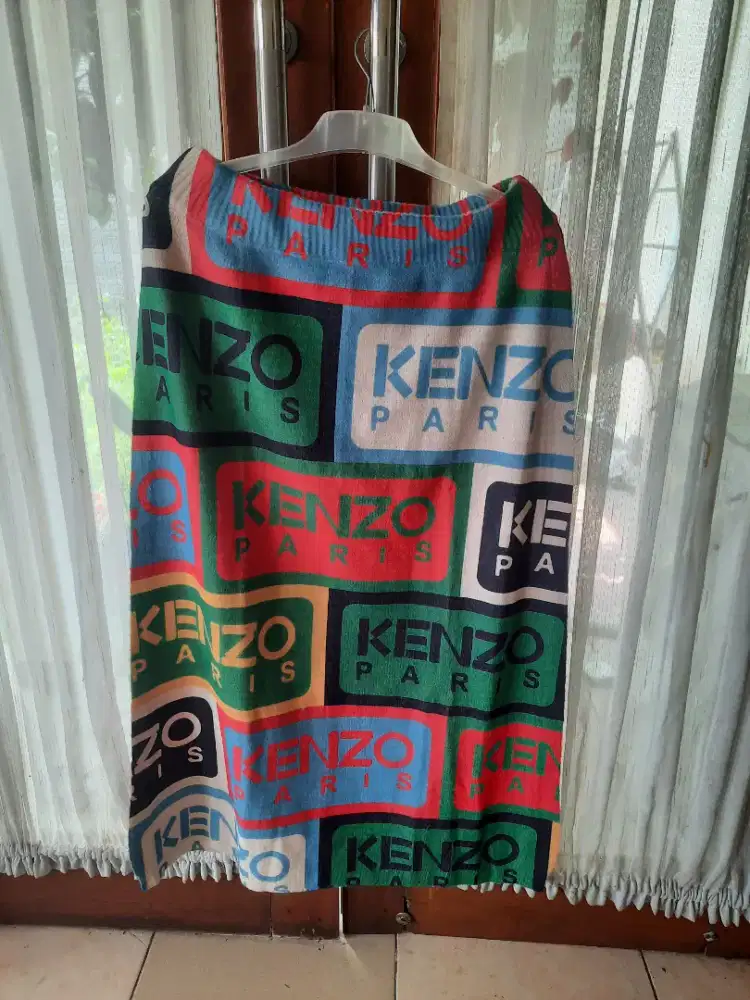 Rok KENZO warna warni