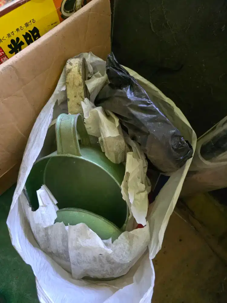 DIJUAL PERALATAN DAPUR BEKAS KONDISI APA ADANYA