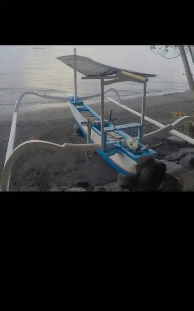 Jual jukung/perahu kayu sudah lapis fiber + mesin 5,5pk