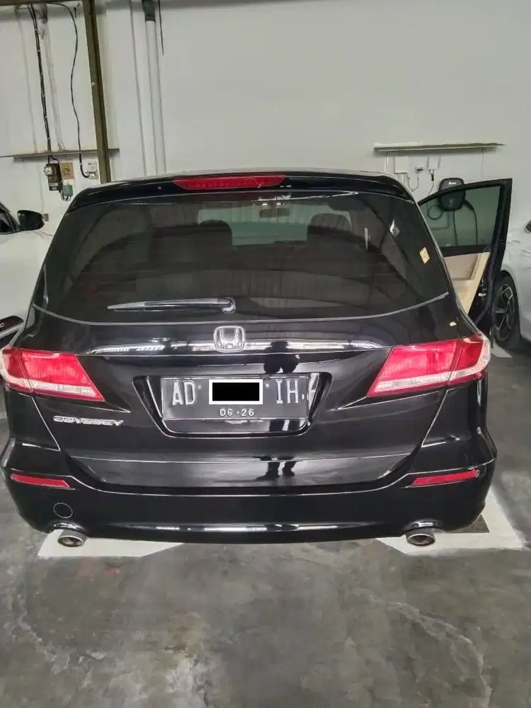 HONDA ODYSSEY 2011 2.4 Matic Hitam Mutiara Istimewa Barang Langka