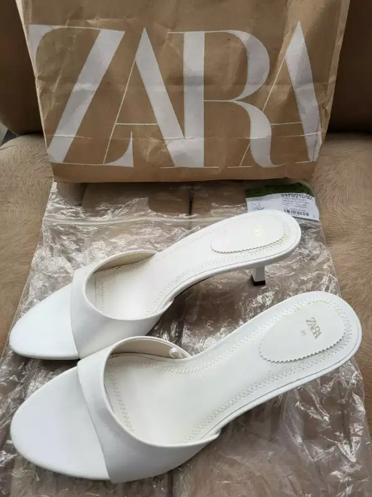 Sandal Zara Uk.39 Putih Original