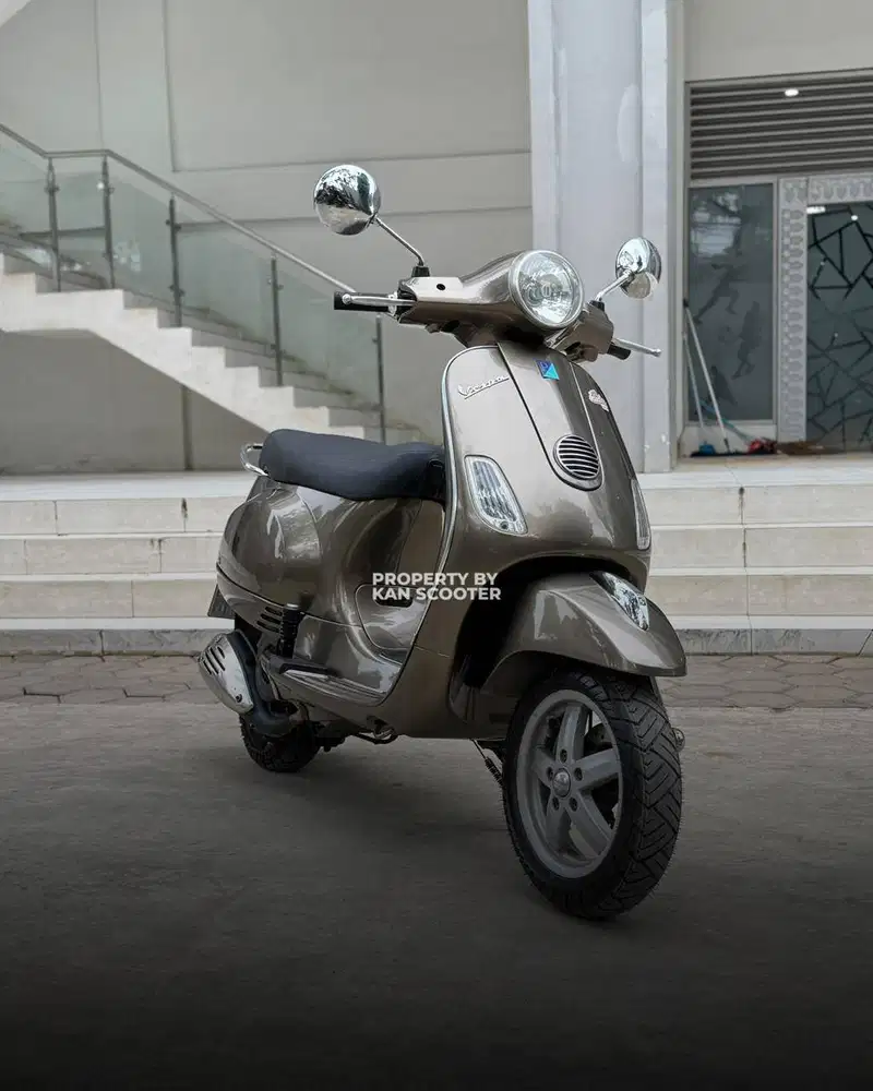 JUAL MURAH VESPA LX 150 3V 2013 MULUS