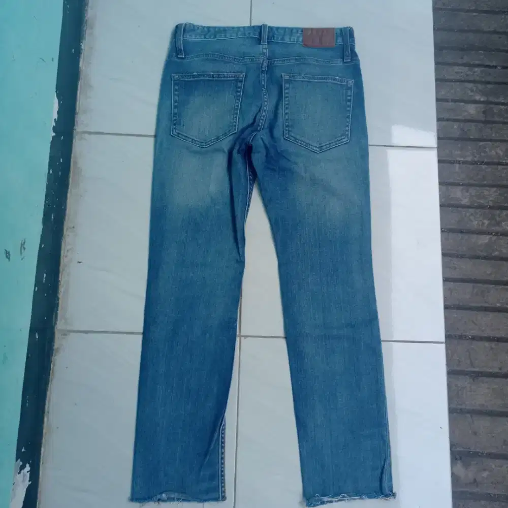 Celana jeans merek basic original