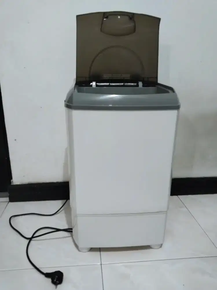 Mesin cuci mini bekas merk arashi