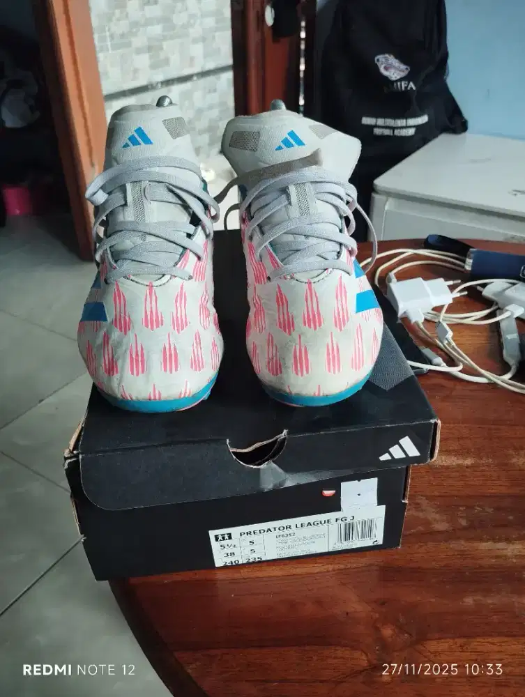 Jual Sepatu Bola Adidas Predator Size 38