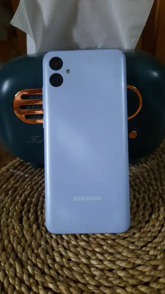 DIJUAL SAMSUNG A04E BIRU 3/32