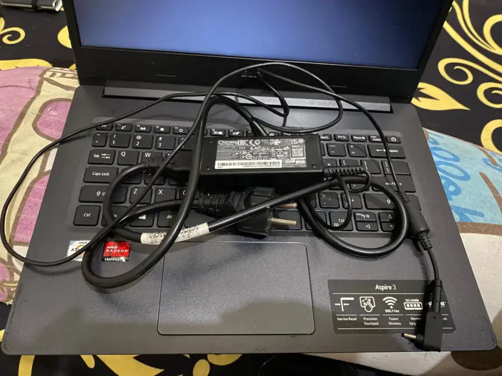 LAPTOP ACER ASPIRE 3 NEGO TIPISS