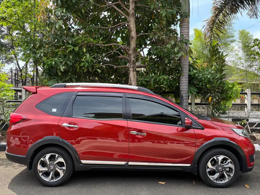 BR-V metic tahun 2016 pajak on/tt boleh gan cash lebih bagus