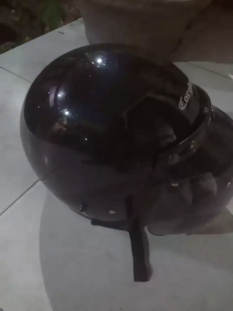 Helm carglos baru