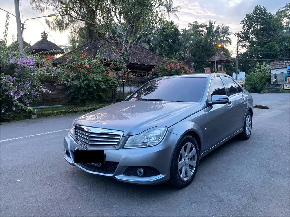 Mercedes-Benz C200 2012 Bensin