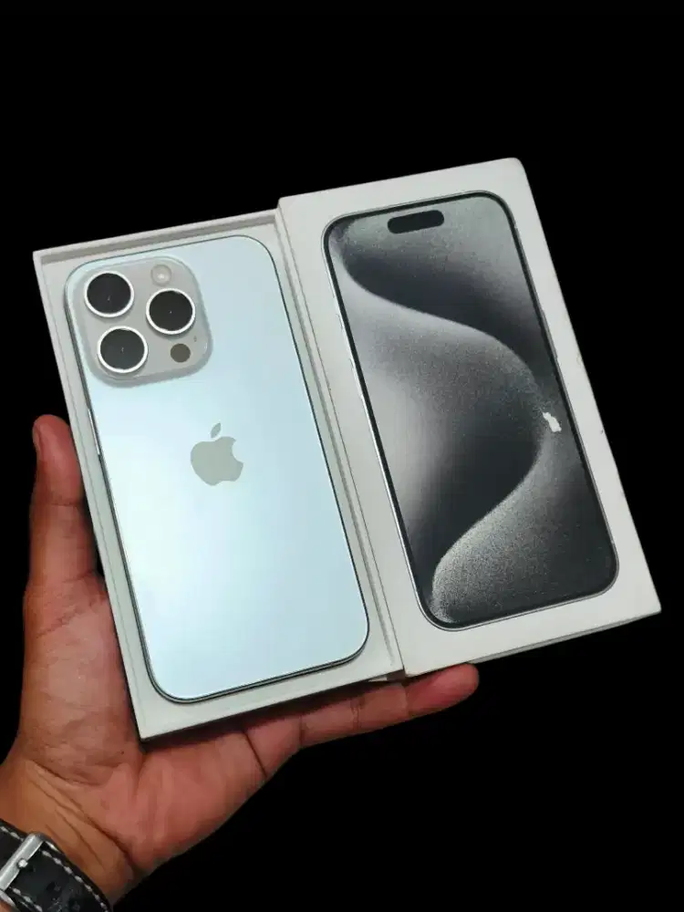 IPHONE 15 PRO 256GB SILVER TITANIUM