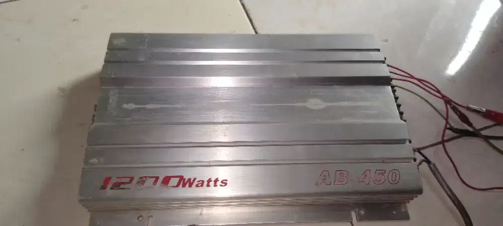 Audio player .tipe AB - 450 4 channel .1200 watts bergaransi