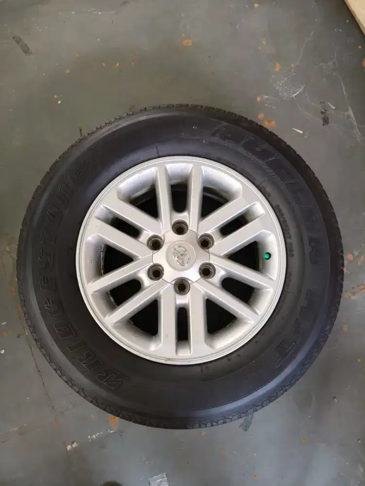 Velg bang Ring R 17 Copotan Toyota Fortuner VNT Original OEM
