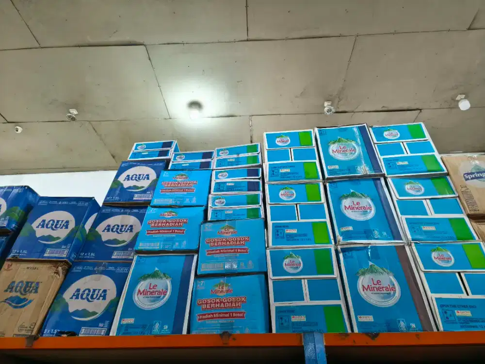 Le Mineral , Aqua dan Minuman botol mineral lainnya