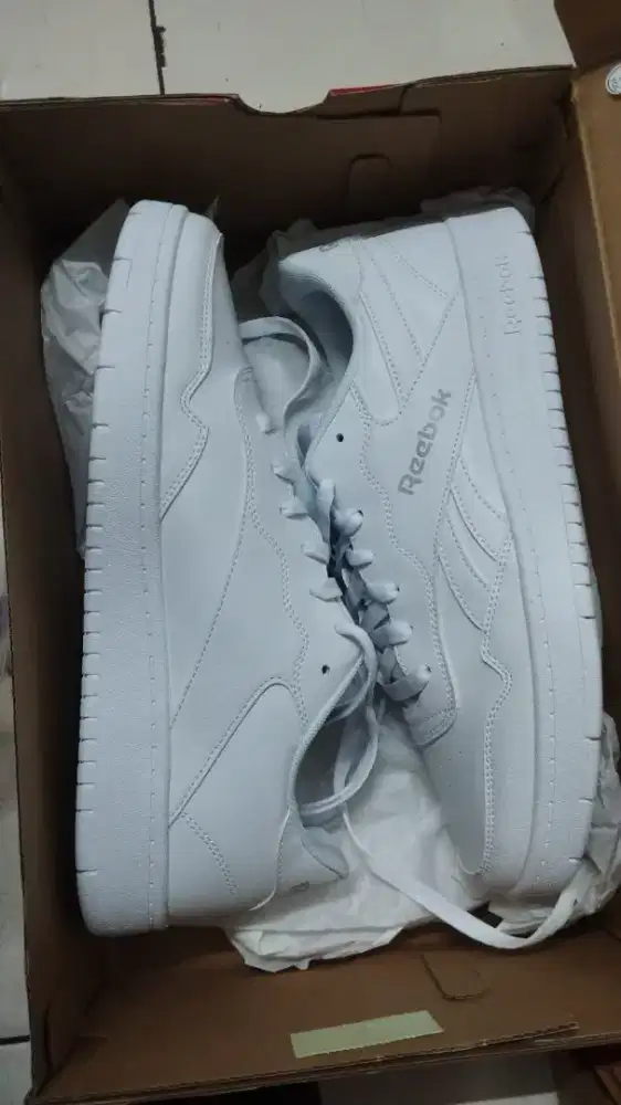 Sepatu Reebok BB 1000 White