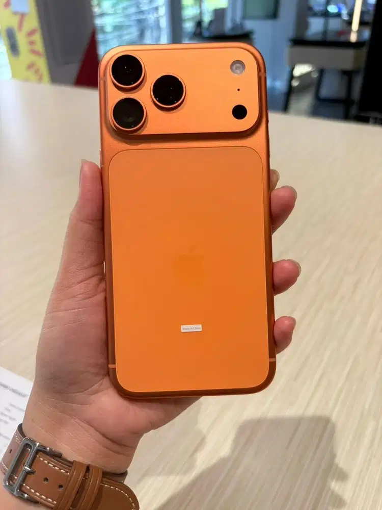 iPhone 17 Pro 256gb Cosmic Orange