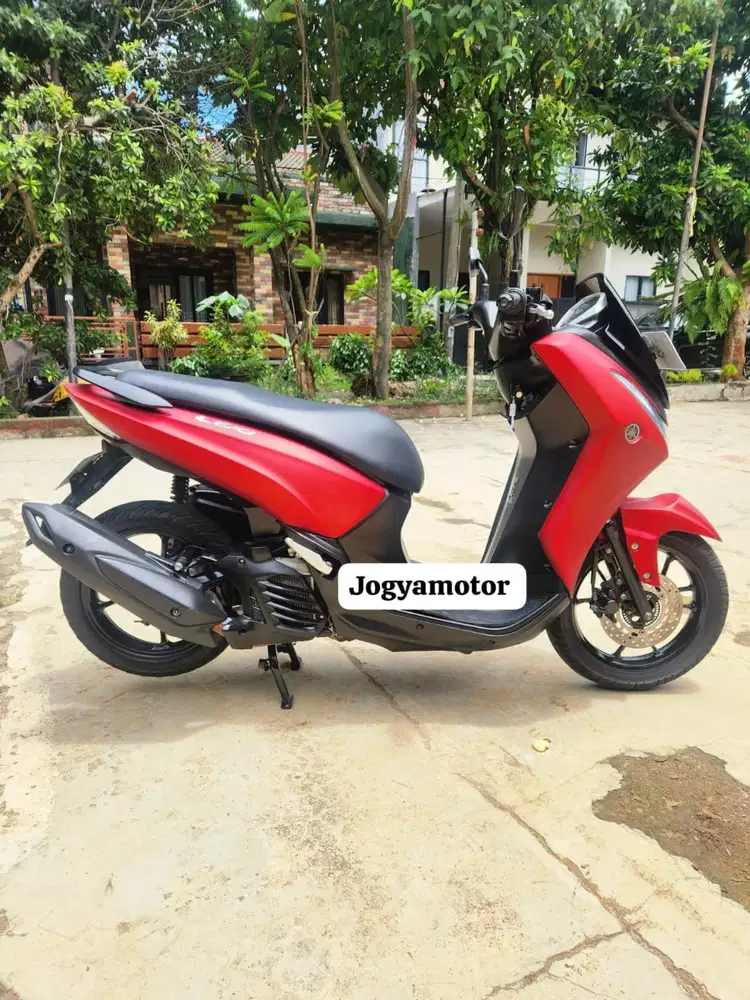 (B) yamaha lexi 2018 cash credit