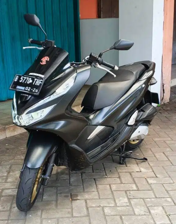 PCX Warna Favorite Hitam Bagus