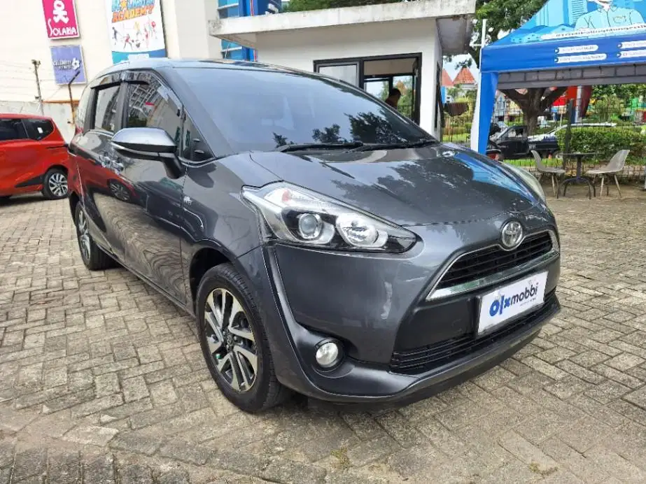 DP MURAH Toyota Sienta 1.5 V Bensin-AT 2019 Abu CTYWB