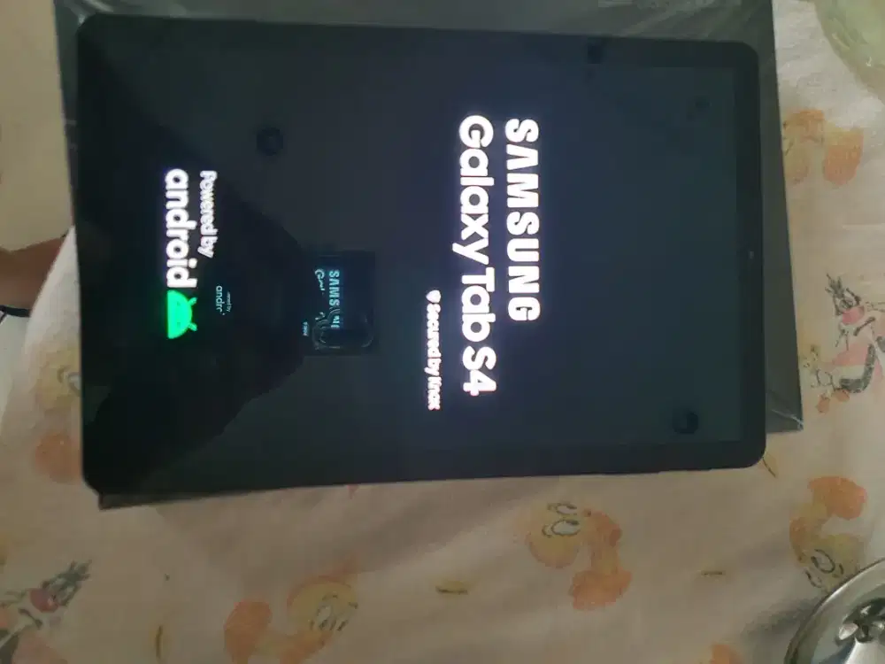 Samsung Galaxy Tab S4 SM-T835 (Black) cellular + wifi