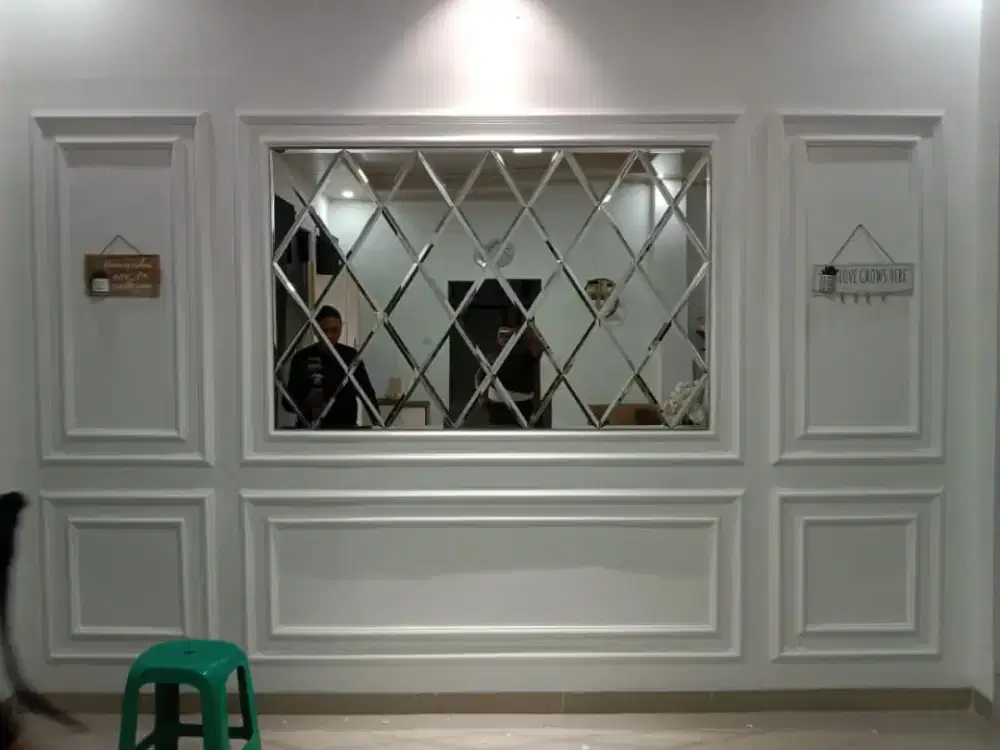 Pemasangan pelapon partisi molding