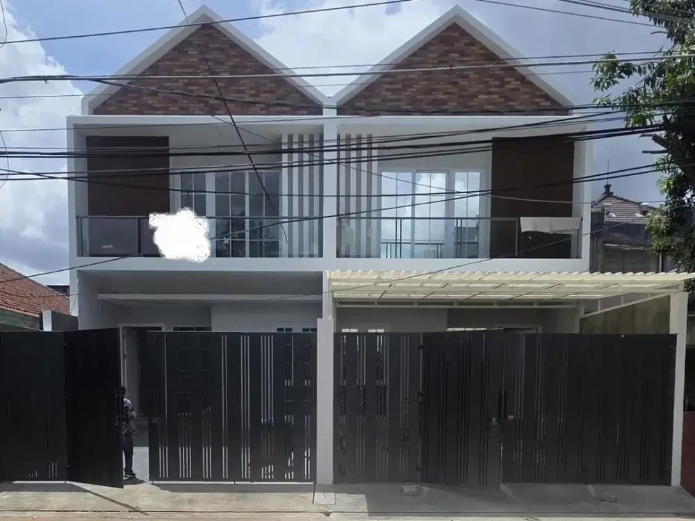 Rumah Minimalis Brand New di Sunrise Garden Kedoya Dekat Lapangan Padel